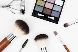 7 Tips Sukses Memulai Bisnis Skincare dan Kosmetik